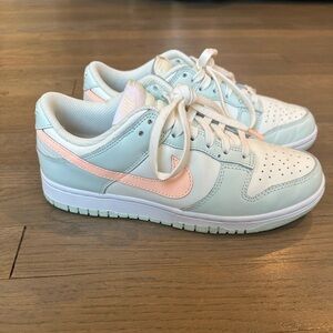 Women’s Nike Dunk Low, Size 8